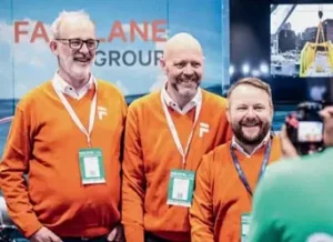 En blid gjeng fra Fastlane Group på industrimessa i 2024