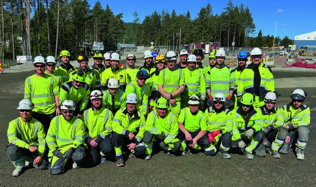 Gruppebilde av asatte hos Laugstol